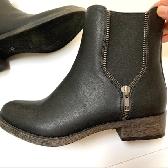 NEW ModCloth Casual Influence Boot in Matte Black - Picture 9 of 14